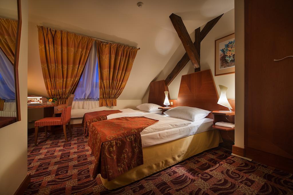 Old Town Bed & Breakfast Ceske Budejovice Quarto foto